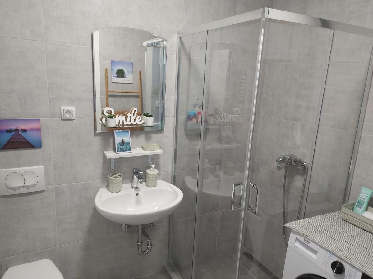 # Espresso 2 Apartman Sa Garazom Sremska Mitrovica Eksteriør billede